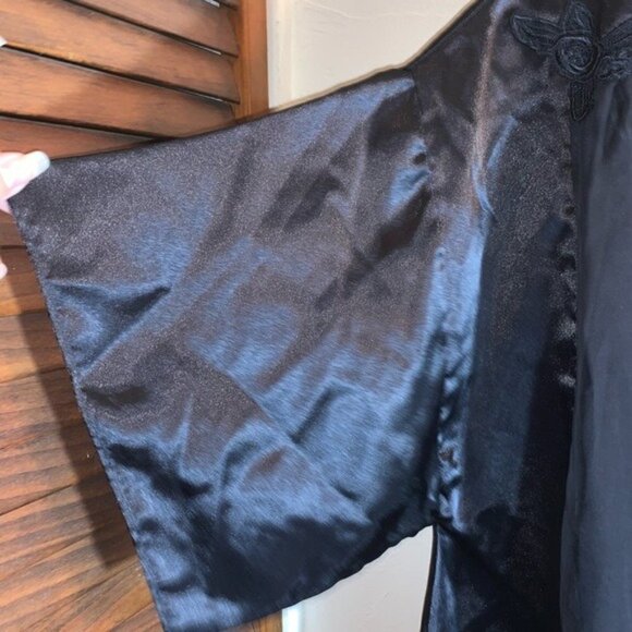 Victoria’s Secret Gold Label Open Front Black Satin Robe Small - Picture 3 of 8